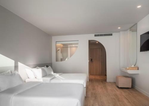 Imagen de la habitación del Hotel Terra Nara. Foto 15