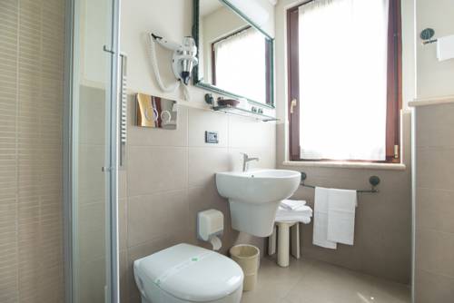 Imagen de la habitación del Hotel Terra Umbra. Foto 7