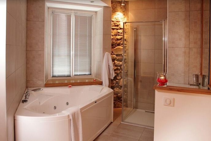 Imagen de la habitación del Hotel TerraNostra, Tarascon-sur-Ari&egrave;ge. Foto 2