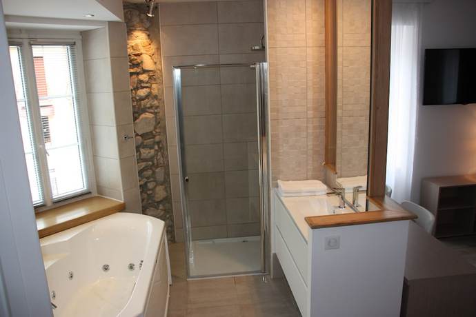 Imagen de la habitación del Hotel TerraNostra, Tarascon-sur-Ari&egrave;ge. Foto 8