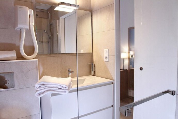 Imagen de la habitación del Hotel TerraNostra, Tarascon-sur-Ari&egrave;ge. Foto 13