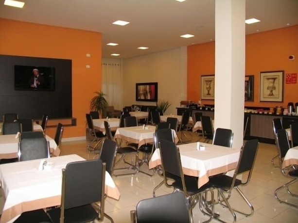 Imagen del bar/restaurante del Hotel Terra&ccedil;o, Tres Pontas. Foto 3