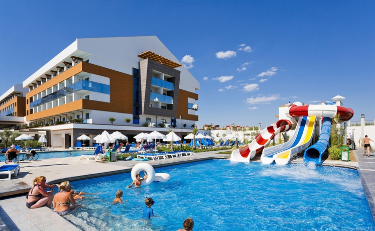 Imagen de la piscina del Hotel Terrace Elite Resort - All Inclusive. Foto 15