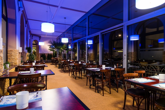 Imagen del bar/restaurante del Hotel Terrace. Foto 9