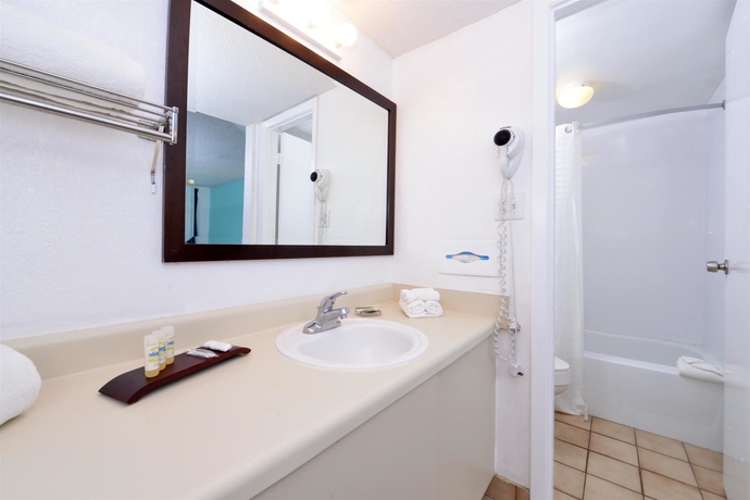Imagen de la habitación del Hotel Terrace Garden Inn. Foto 4
