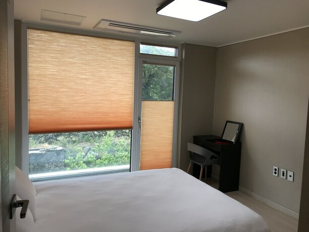 Imagen de la habitación del Hotel Terrace Hill Resort. Foto 13