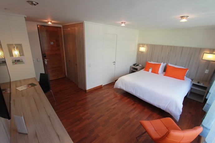 Imagen de la habitación del Hotel Terrado Lyon. Foto 2