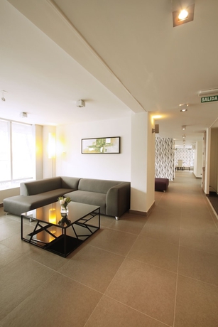 Imagen de los interiores del Hotel Terrado Lyon. Foto 18