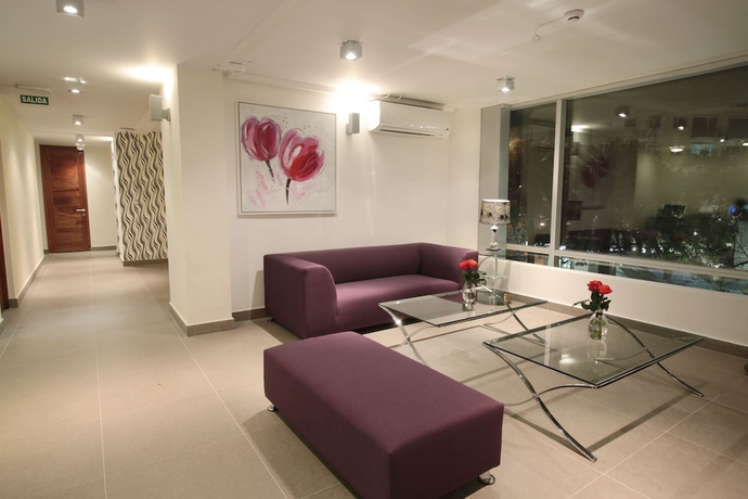 Imagen de los interiores del Hotel Terrado Lyon. Foto 19