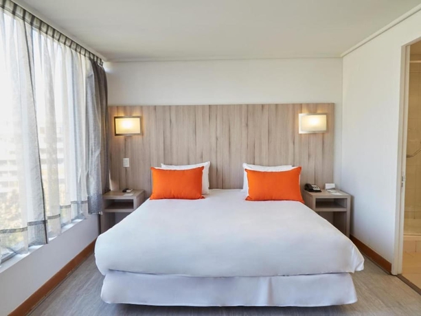 Imagen de la habitación del Hotel Terrado Lyon. Foto 13