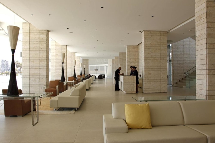 Imagen del bar/restaurante del Hotel Terrado Suites Antofagasta. Foto 3