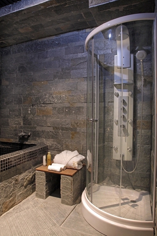 Imagen de la piscina del Hotel Terrado Suites Antofagasta. Foto 19