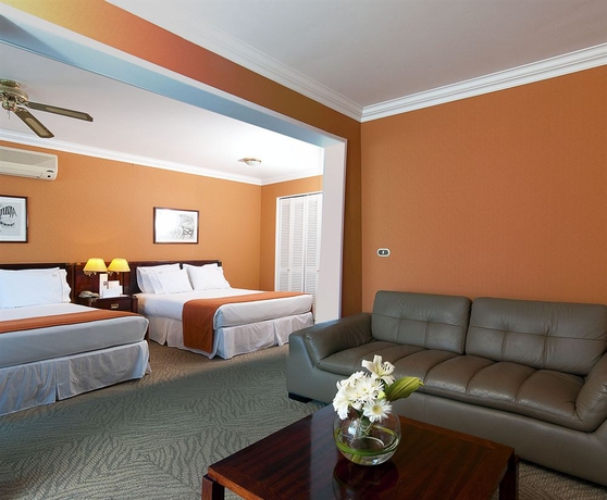 Imagen de los interiores del Hotel Terrado Suites Iquique. Foto 6