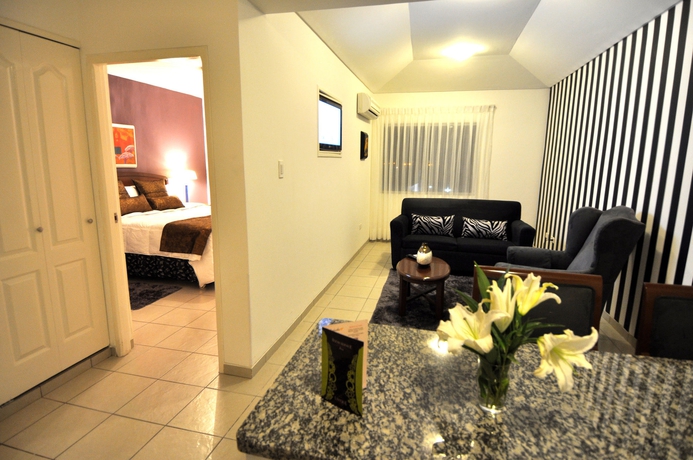 Imagen de los interiores del Hotel Terranova Suites. Foto 14
