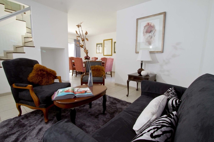 Imagen de la habitación del Hotel Terranova Suites. Foto 3