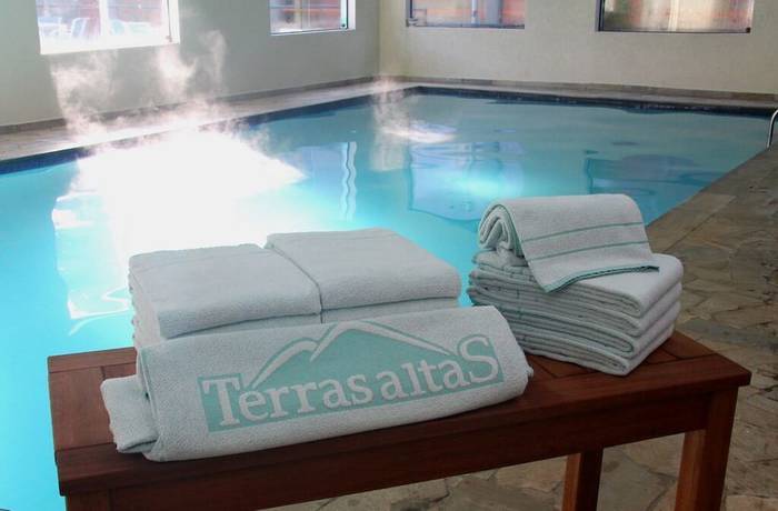 Imagen de la piscina del Hotel Terras Altas. Foto 16