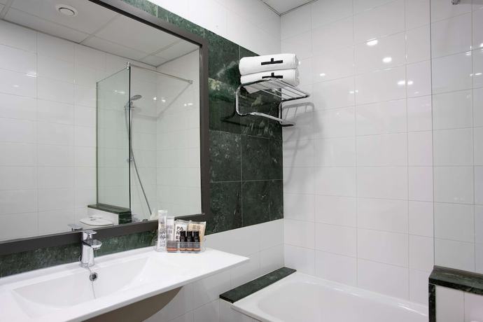 Imagen de la habitación del Hotel Terrassa Confort. Foto 10