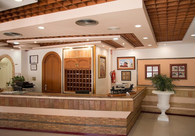 Imagen de los interiores del Hotel Terraza Carmona. Foto 15