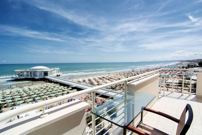 Imagen de la habitación del Hotel Terrazza Marconi and Spamarine. Foto 9