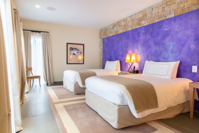 Imagen de la habitación del Hotel Terre Blanche Spa Golf Resort. Foto 15