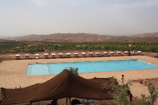 Imagen de la piscina del Hotel Terre D'Amanar. Foto 6