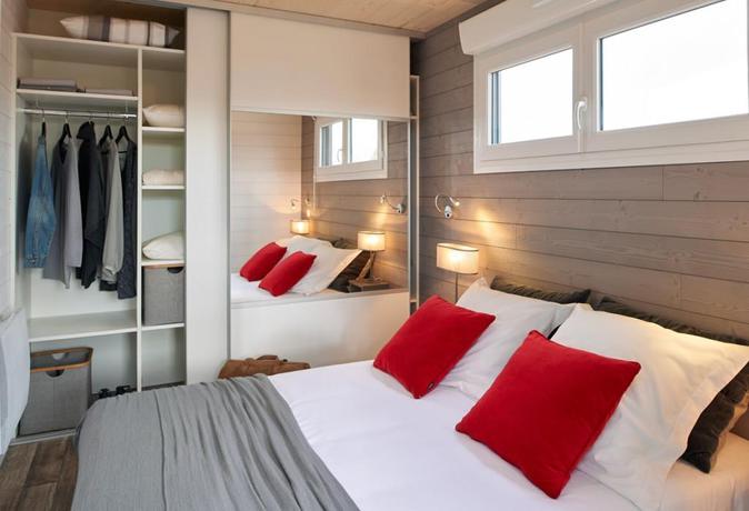 Imagen de la habitación del Hotel Terres De France - Domaine Du Moulin Neuf. Foto 3