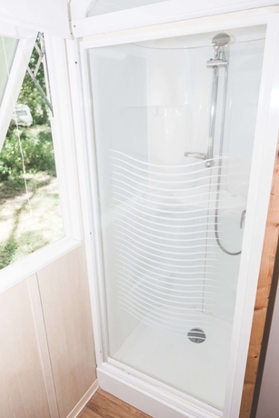 Imagen de la habitación del Hotel Terres De France - Moncontour Active Park. Foto 18