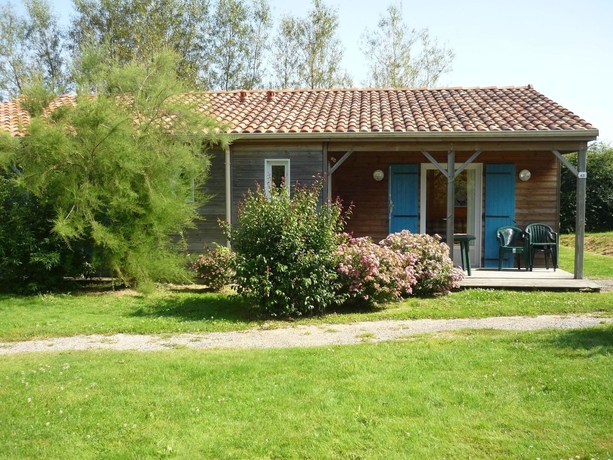 Imagen de los exteriores del Hotel Terres De France - Natura Resort Pescalis. Foto 4