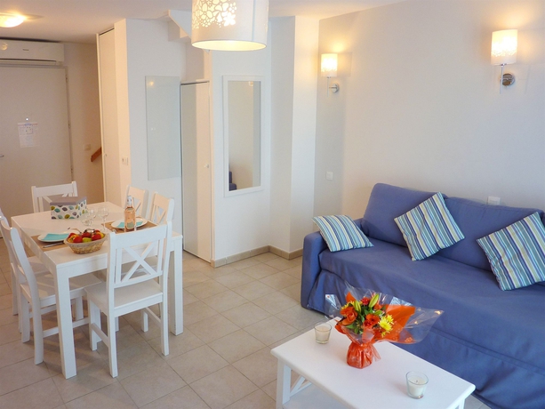 Imagen de los interiores del Hotel Terres de Frace- Résidence Du Golf De La Cabre D'or. Foto 13