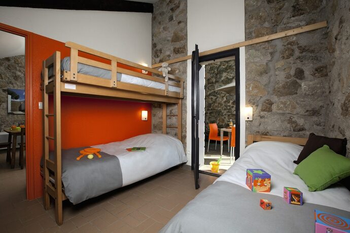 Imagen de la habitación del Hotel Terres de France - Domaine des Vans. Foto 14