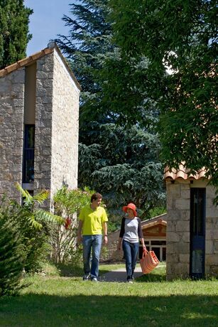Imagen de la habitación del Hotel Terres de France - Domaine des Vans. Foto 19