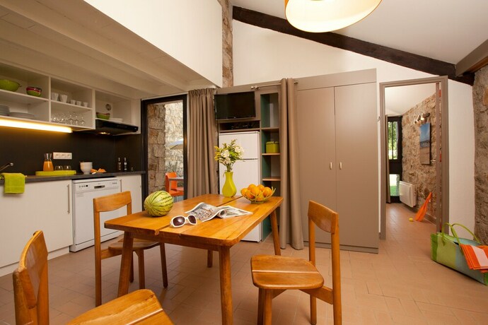 Imagen general del Hotel Terres de France - Domaine des Vans. Foto 12