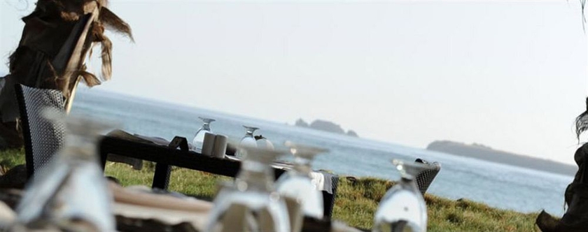 Imagen del bar/restaurante del Hotel Terrou-bi Resort. Foto 2