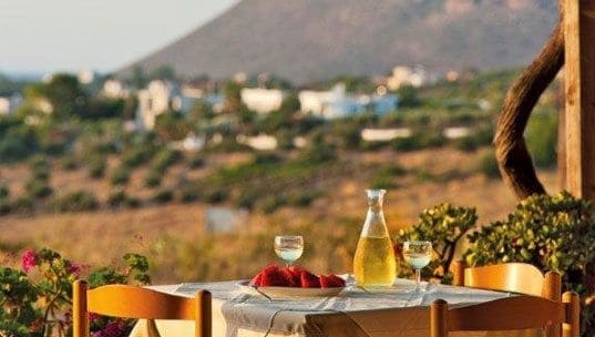 Imagen del bar/restaurante del Hotel Tersanas Village Apartments. Foto 4