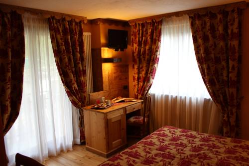 Imagen de la habitación del Hotel Tersiva. Foto 3