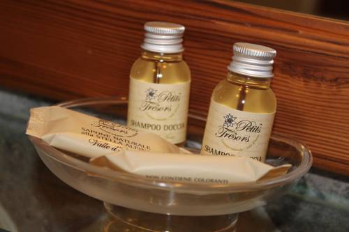 Imagen de la habitación del Hotel Tersiva. Foto 5