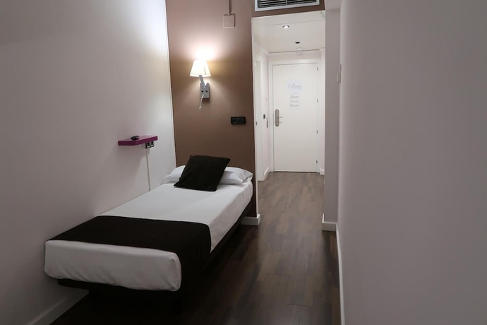 Imagen de la habitación del Hotel Teruel Plaza. Foto 8