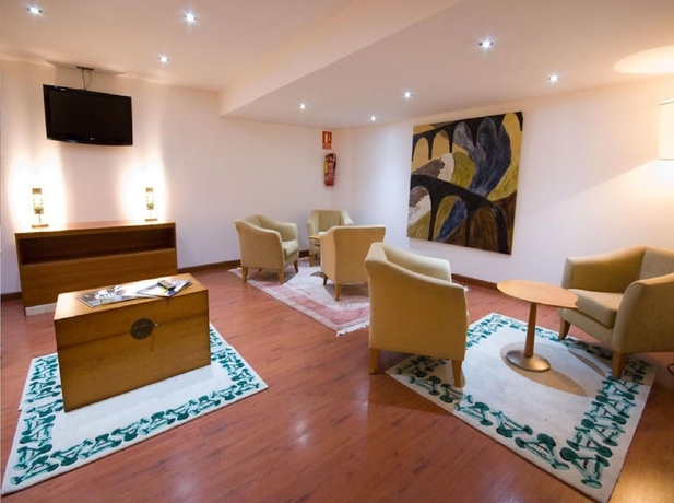 Imagen de la habitación del Hotel Teruel Plaza. Foto 15