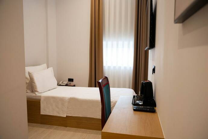 Imagen de la habitación del Hotel Tesara. Foto 20