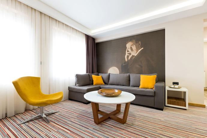 Imagen de la habitación del Hotel Tesla - Smart Stay. Foto 2