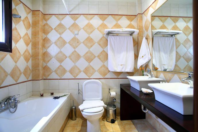 Imagen de la habitación del Hotel Tesoro, L&eacute;ucade. Foto 8