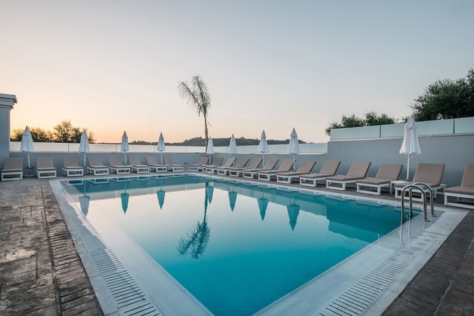 Imagen de la piscina del Hotel Tesoro Zakynthos, Zante. Foto 15