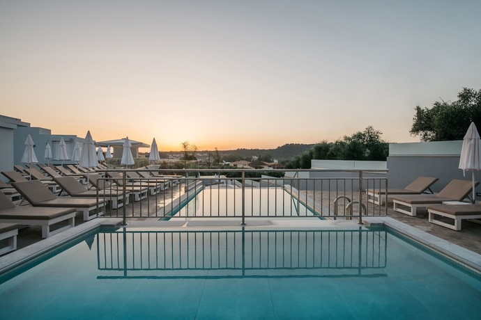 Imagen de la piscina del Hotel Tesoro Zakynthos, Zante. Foto 16