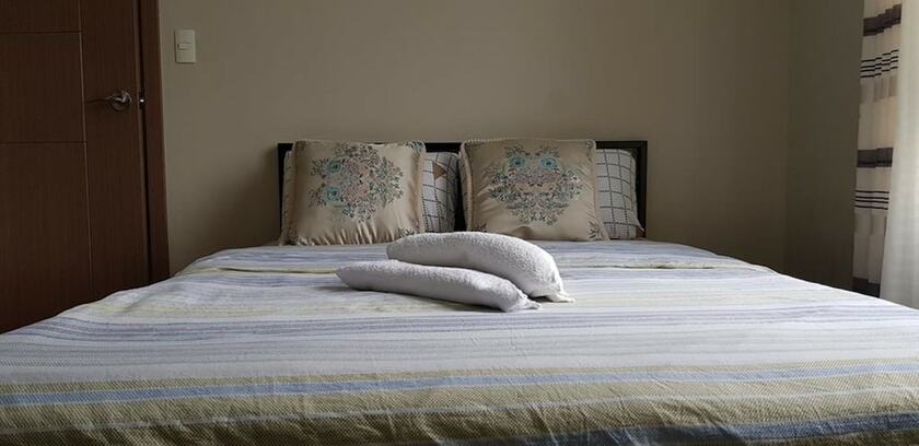 Imagen de la habitación del Hotel Tess And Tessha Condotel. Foto 15