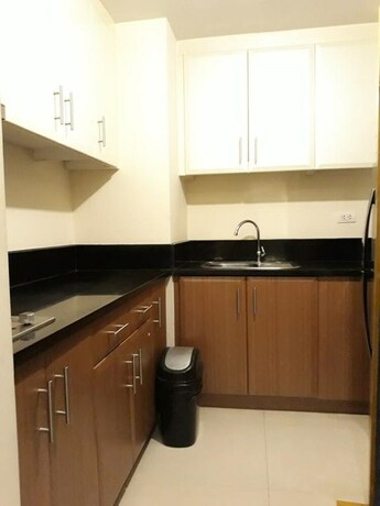 Imagen de la habitación del Hotel Tess And Tessha Condotel. Foto 23