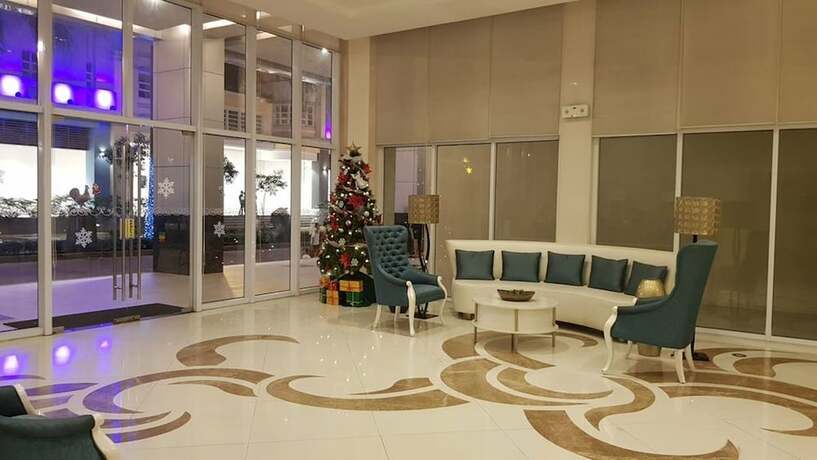 Imagen de los interiores del Hotel Tess And Tessha Condotel. Foto 39