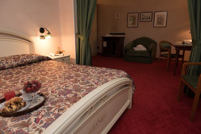 Imagen de la habitación del Hotel Tessarin. Foto 6