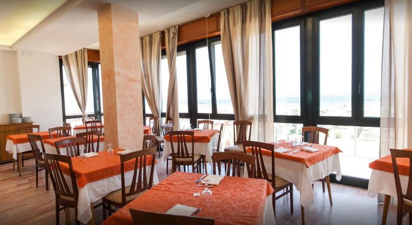 Imagen del bar/restaurante del Hotel Teti, Bellaria-Igea Marina. Foto 3