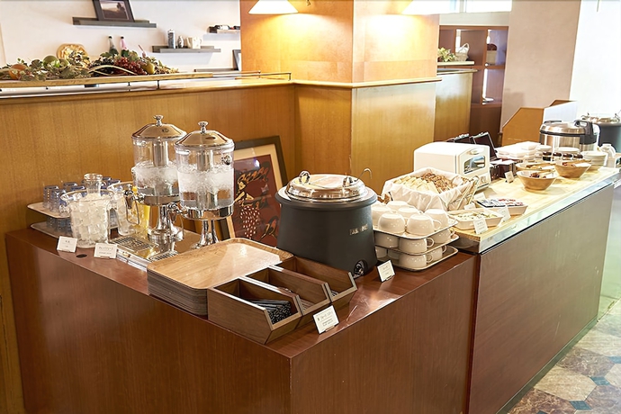 Imagen del bar/restaurante del Hotel Tetoranze Makuhari Inagekaigan. Foto 4