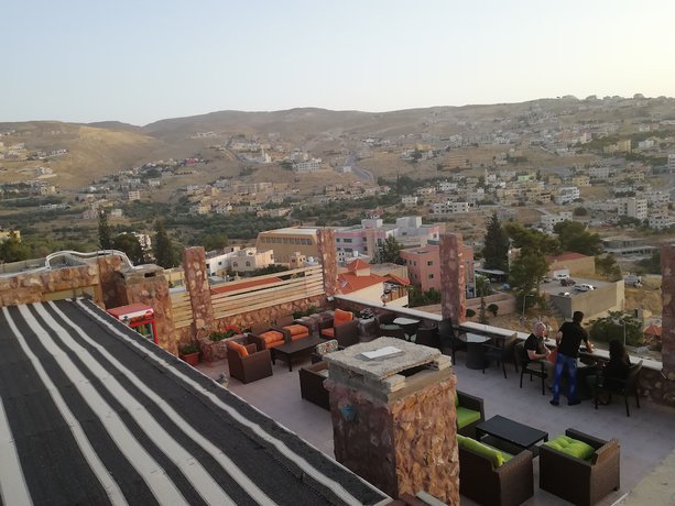 Imagen de la habitación del Hotel Tetra Tree, Wadi Musa. Foto 6